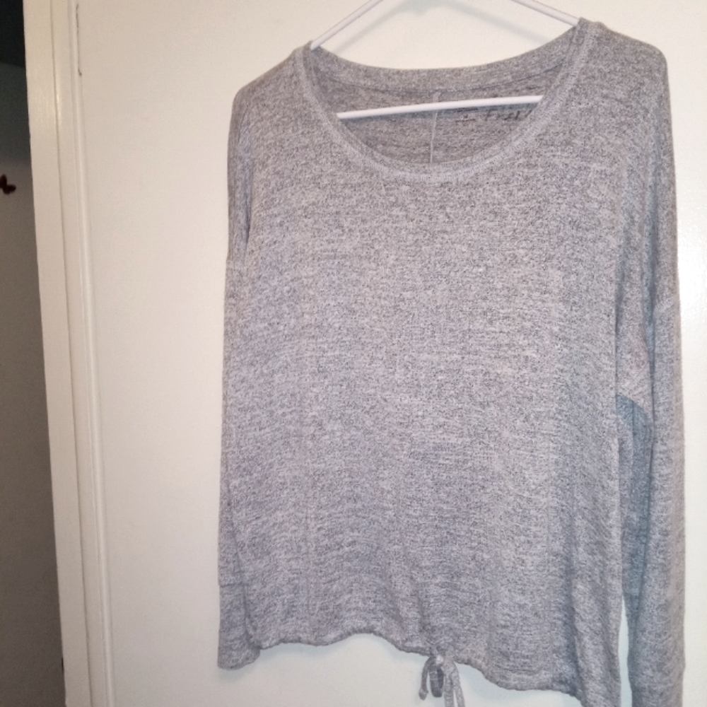 Long sleeve tee shirt